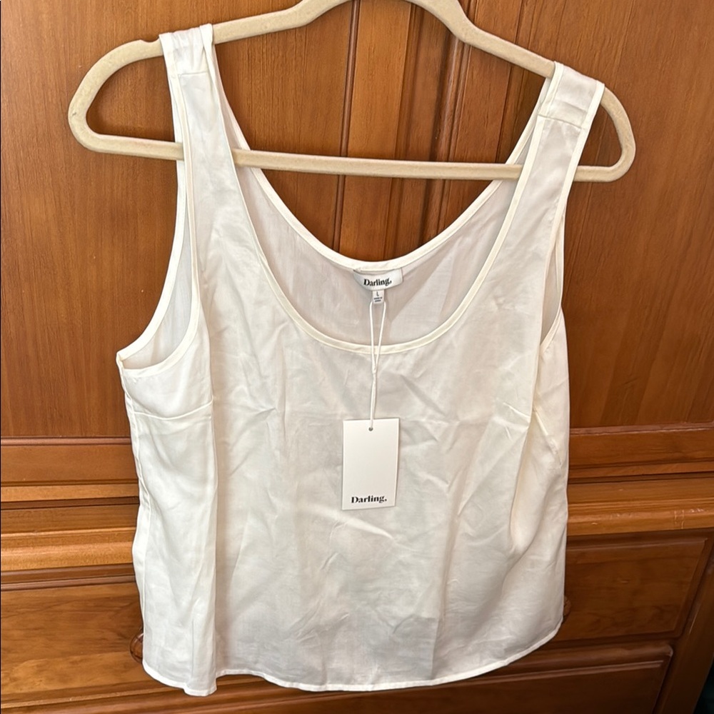 Darling NWT Size L Ivory Sleeveless Blouse - Tencel Fabric